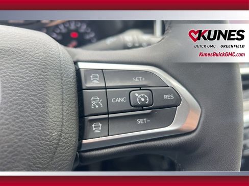 Used 2025 Jeep Compass Limited image 23