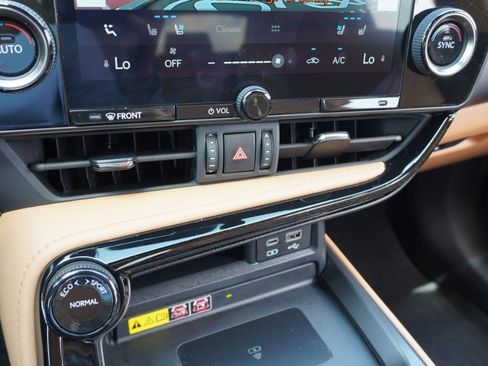 Certified 2024 Lexus NX 250 FWD image 18