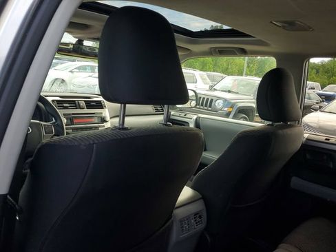Used 2010 Toyota 4Runner SR5 AWD/4WD image 9