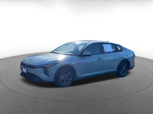Used 2025 Kia K4 LXS image 8