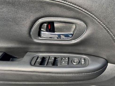 Used 2017 Honda HR-V EX-L image 19