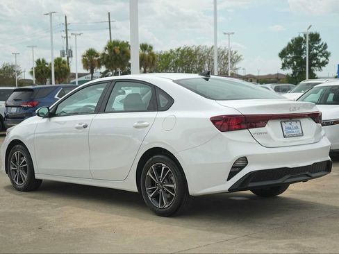 Used 2024 Kia Forte LXS FWD image 4