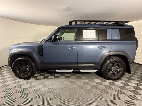 Used 2023 Land Rover Defender 110 S AWD/4WD image 3
