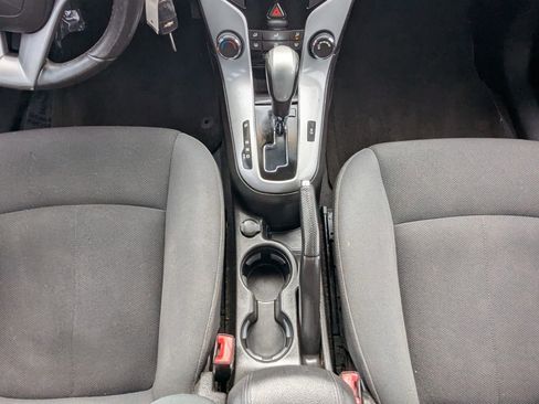 Used 2011 Chevrolet Cruze LT FWD image 14