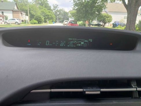 Used 2011 Toyota Prius Four w/ Solar Roof Pkg FWD image 11