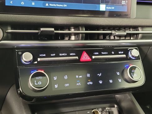 New 2025 Hyundai Santa Cruz Limited image 16