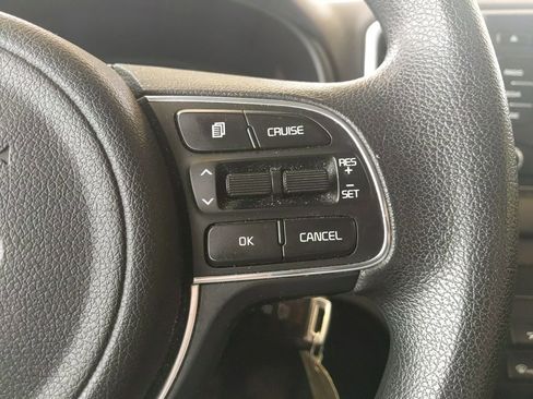 Used 2018 Kia Sportage LX AWD/4WD image 17