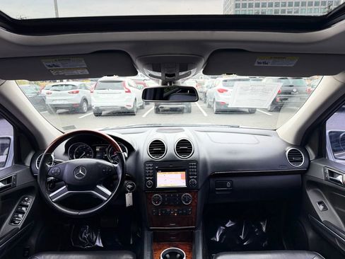Used 2010 Mercedes-Benz GL 550 4MATIC image 10