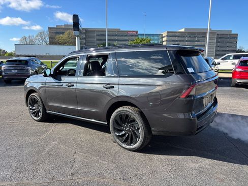New 2026 Lincoln Navigator Reserve AWD/4WD image 5