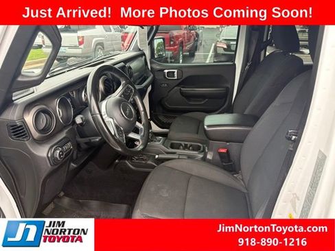 Used 2020 Jeep Gladiator Sport w/ Quick Order Package 24S AWD/4WD image 9