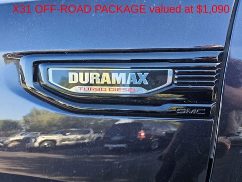 Used 2022 GMC Sierra 1500 Elevation w/ X31 Off-Road Package AWD/4WD image 7