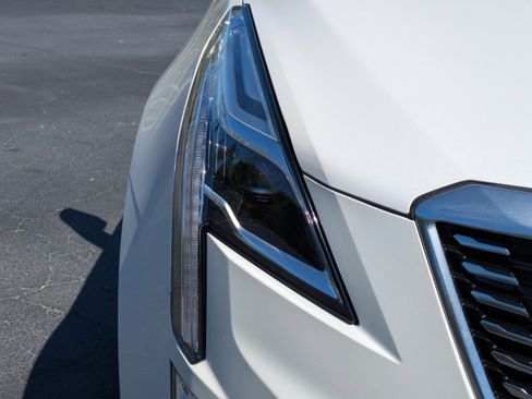 Certified 2023 Cadillac XT5 Premium Luxury w/ Technology Package image 9