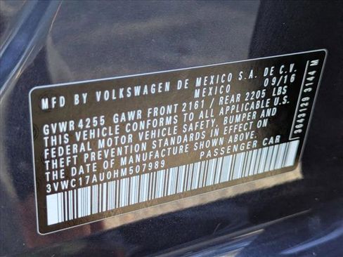 Used 2017 Volkswagen Golf SportWagen FWD image 22