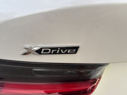 Certified 2025 BMW 330i xDrive 330i xDrive w/ Premium Package image 8