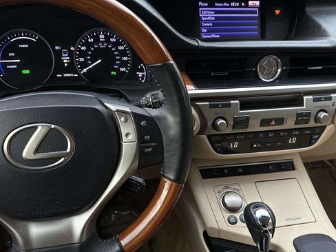 Used 2014 Lexus ES 300h image 27