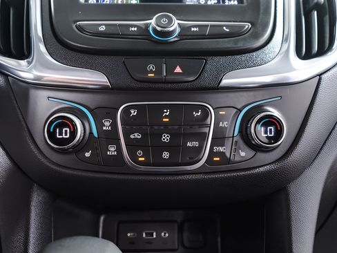 Used 2024 Chevrolet Equinox LT w/ LPO, Floor Liner Package FWD image 16