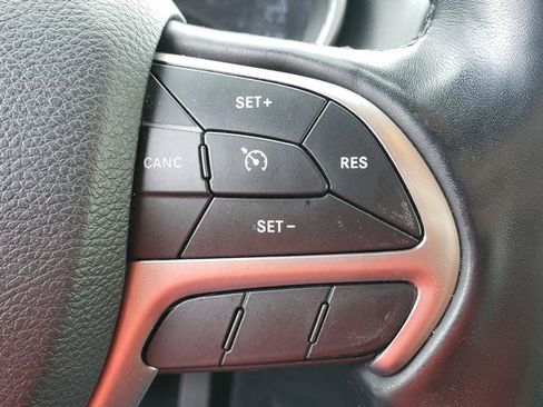 Used 2020 Jeep Grand Cherokee Limited w/ Luxury Group II AWD/4WD image 23
