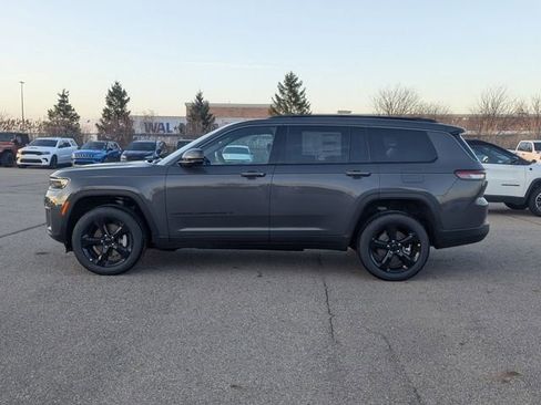 New 2026 Jeep Grand Cherokee L Limited w/ Limited Altitude Package AWD/4WD image 5