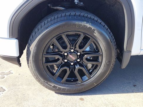 New 2026 GMC Sierra 1500 Elevation image 15