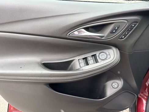 Used 2023 Buick Encore GX Essence w/ Experience Buick Package image 12