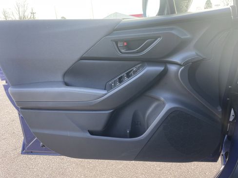 Used 2024 Subaru Crosstrek 2.0i Premium image 15