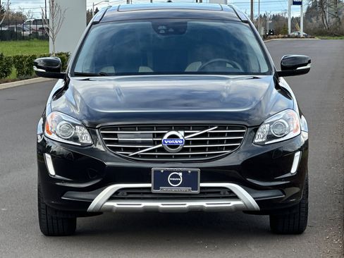 Used 2017 Volvo XC60 T5 Dynamic w/ Advanced Package image 8