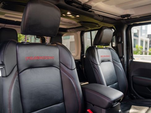 Used 2021 Jeep Wrangler Unlimited Rubicon AWD/4WD image 24