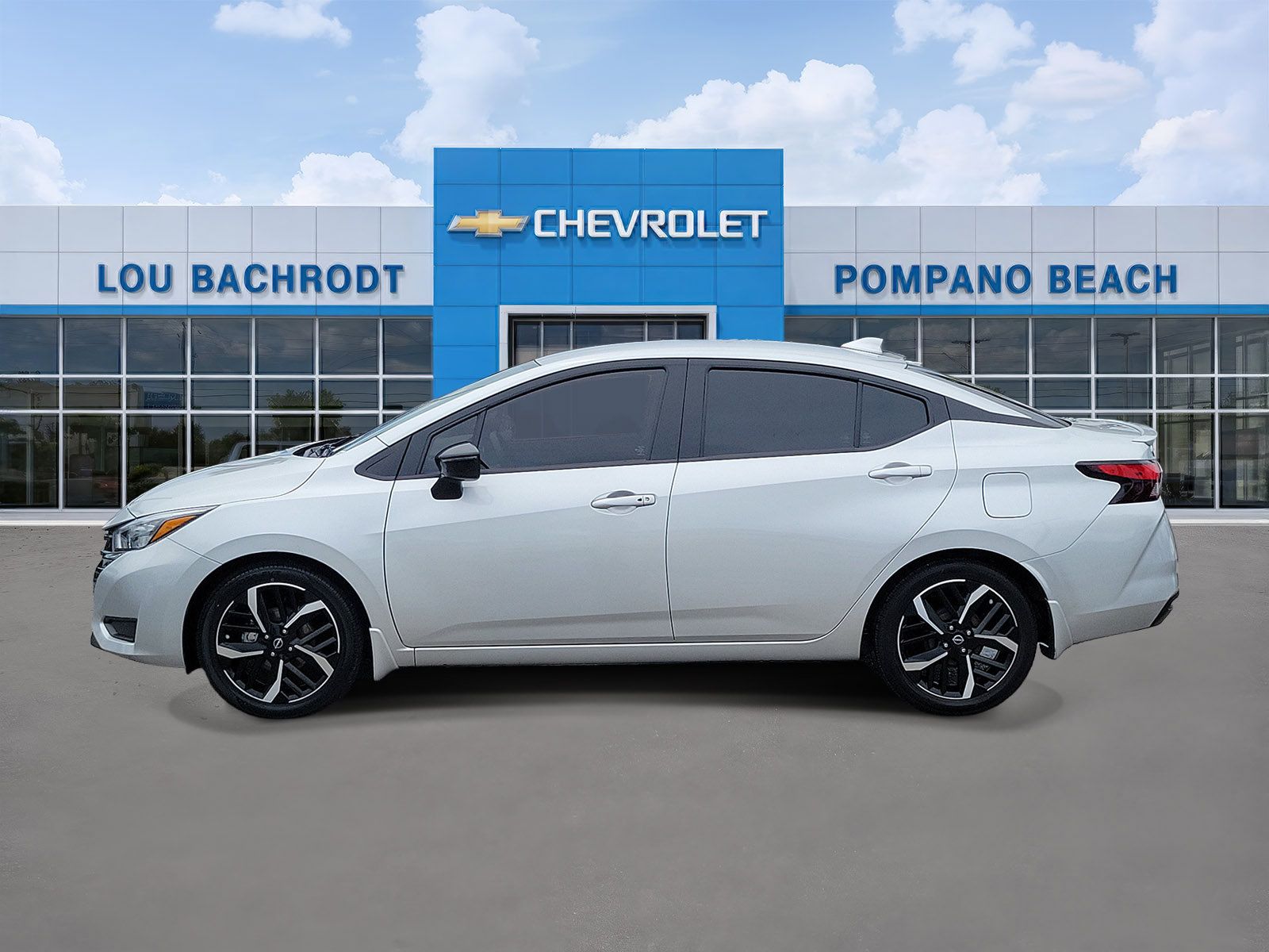 Used 2025 Nissan Versa SR w/ Trunk Package FWD image 4