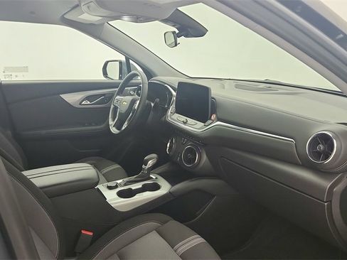 Used 2025 Chevrolet Blazer LT image 23