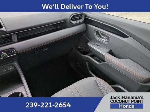 Used 2026 Honda Pilot Sport image 18