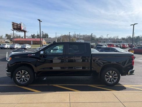 Used 2025 Chevrolet Silverado 1500 LT image 3