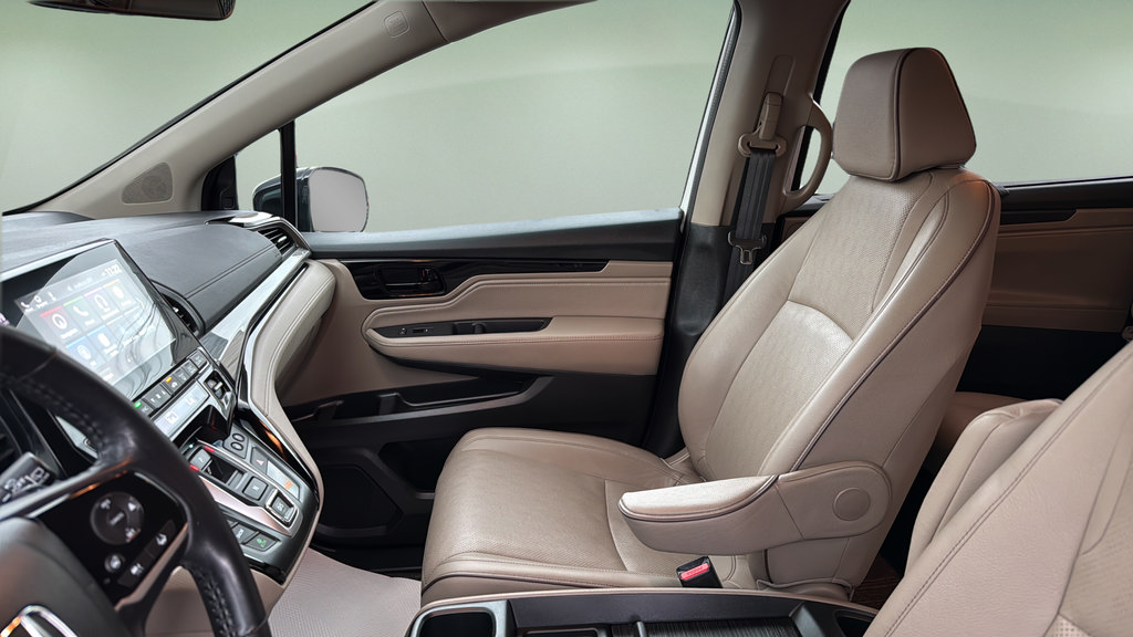 Used 2023 Honda Odyssey Elite image 13