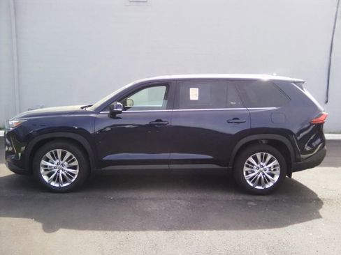 Used 2024 Toyota Grand Highlander Platinum image 14