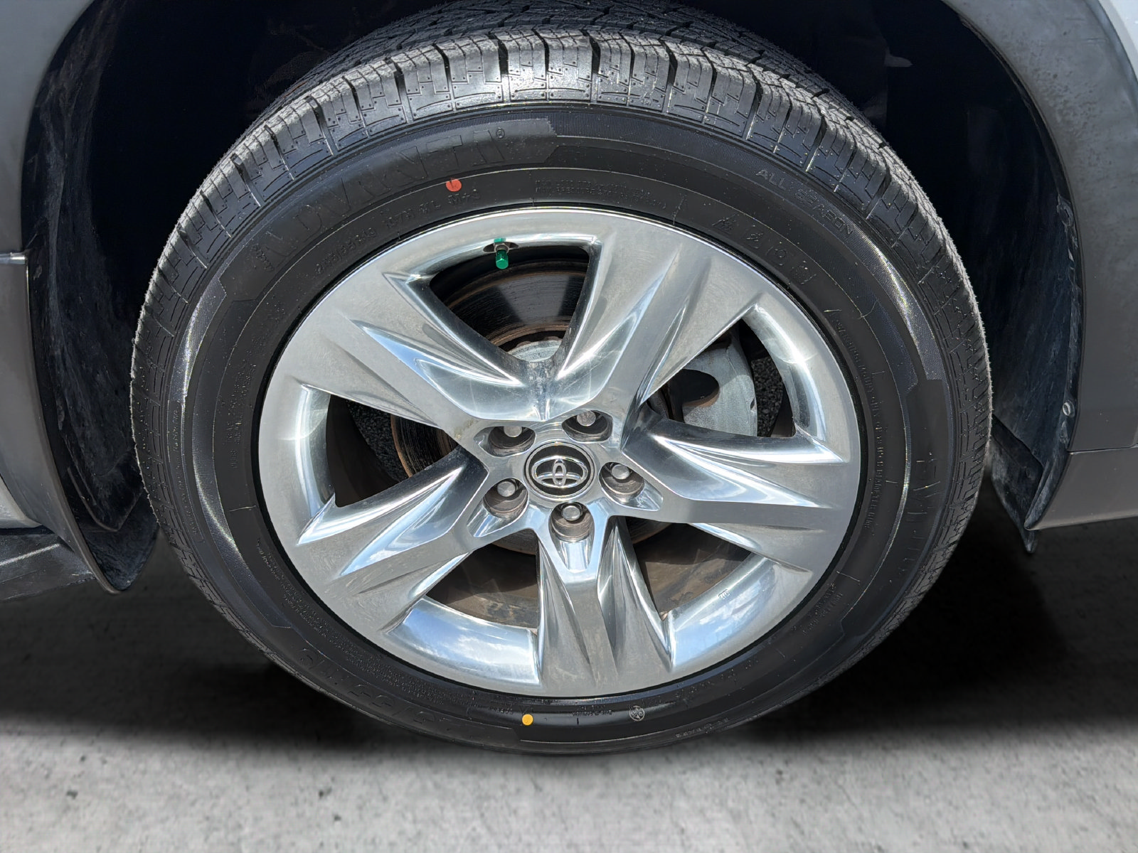 Used 2016 Toyota Highlander Limited Platinum FWD image 15