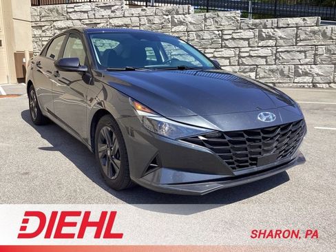 Certified 2021 Hyundai Elantra SEL w/ Convenience Package FWD image 1