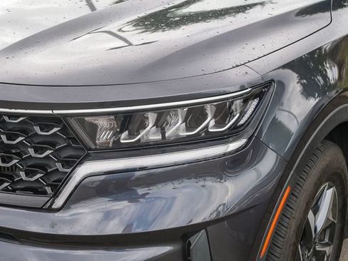Used 2022 Kia Sorento S FWD image 5