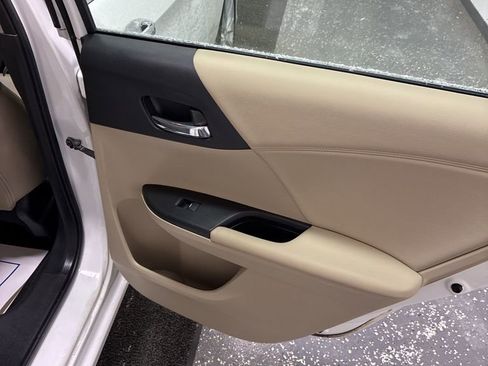 Used 2015 Honda Accord EX-L image 26