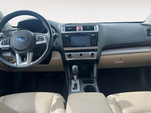 Used 2017 Subaru Outback 2.5i Limited image 10