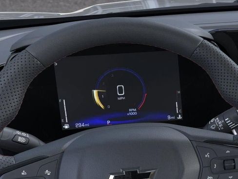 New 2025 Chevrolet Trax RS w/ Sunroof Package image 18