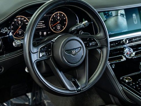 Used 2020 Bentley Flying Spur W12 image 37