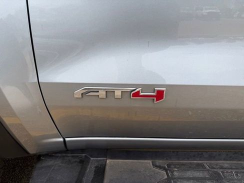 Used 2024 GMC Canyon AT4 w/ AT4 Premium Package image 10