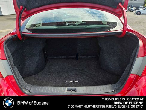 Used 2016 Nissan Sentra SR image 18