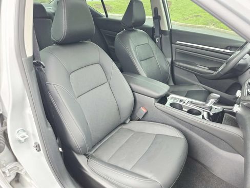 Used 2023 Nissan Altima 2.5 SL FWD image 16
