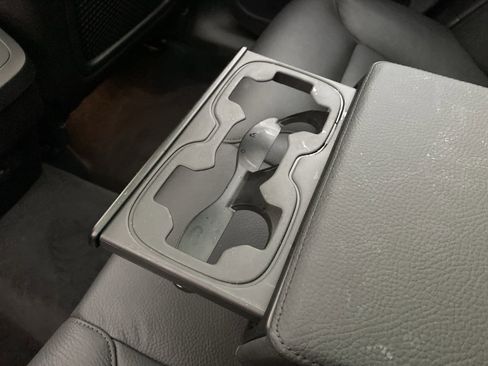 Used 2025 Volvo XC60 B5 Plus image 39