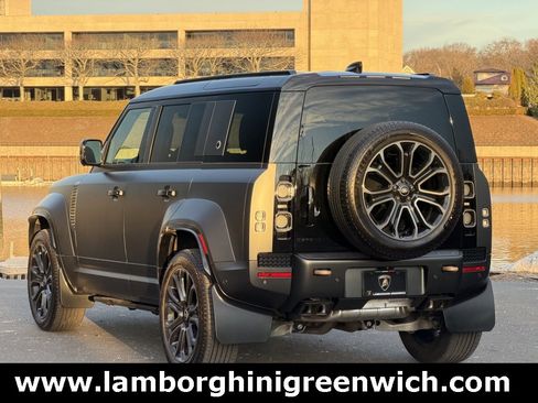 Used 2025 Land Rover Defender 110 image 3