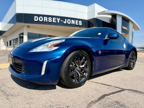 Used 2017 Nissan 370Z Coupe RWD image 1