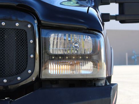 Used 2000 Ford Excursion Limited image 36