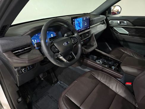New 2026 Ford Explorer Platinum w/ LUX Leather Package image 19
