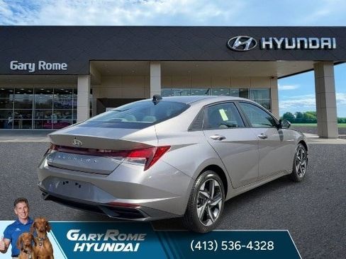 Certified 2023 Hyundai Elantra SEL w/ Convenience Package FWD image 8