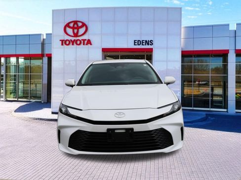 Used 2026 Toyota Camry LE w/ Convenience Package FWD image 11
